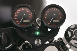 Double meter bracket for two VELONA48 & ALPHA / BETA black - Image 2